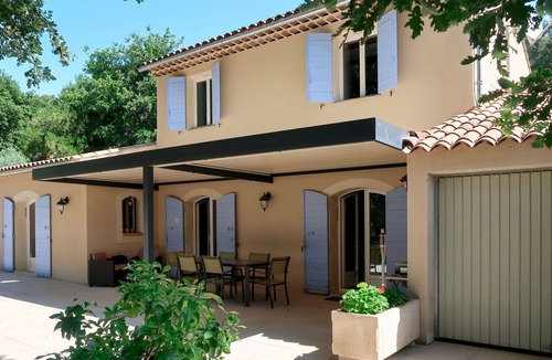 Villelaure House | Beautiful private villa for 6 guests with WIFI, private pool, A/C, TV, terrace and pets allowed