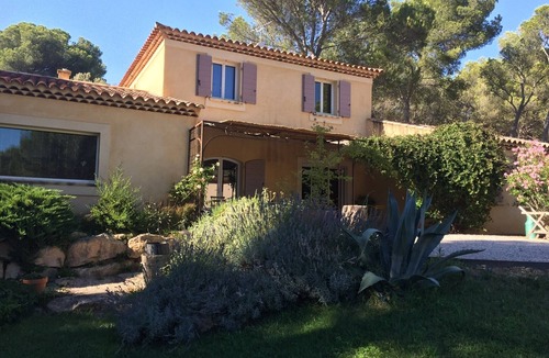 Pelissanne House | Beautiful property in quiet location
