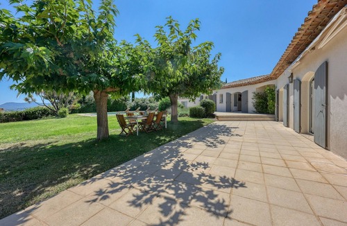 Ollioules House | Beautiful Provencal house with swimming pool