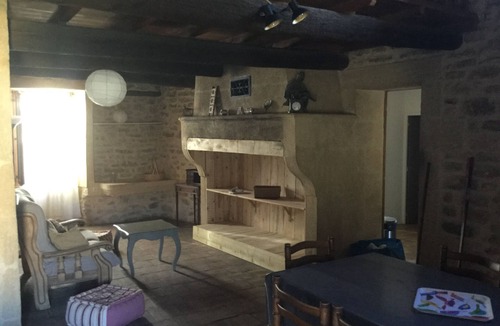 Vers-Pont-du-Gard House | Beautiful stone house in the village of Vers Pont du Gard