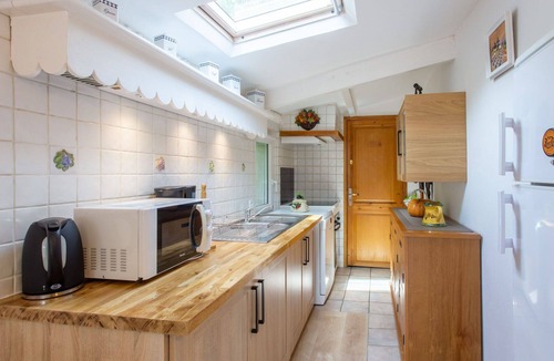 Cuers House | Beautiful villa for 4 guests with WIFI, A/C, private pool and TV