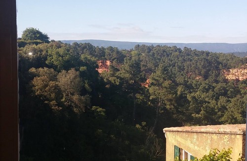 Roussillon House | Beautiful village house in centre of Roussillon, private pool, views of Luberon