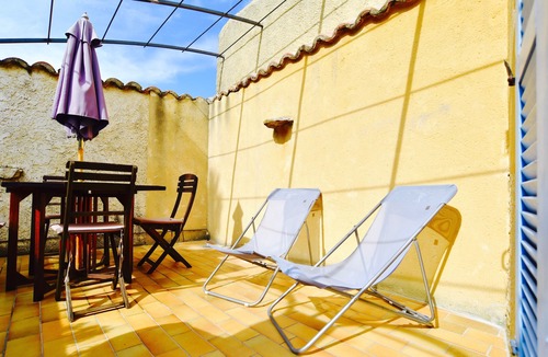 Sablet House | Beautifully Restored Village House With Sunny Terrace Overlooking Church Gardens