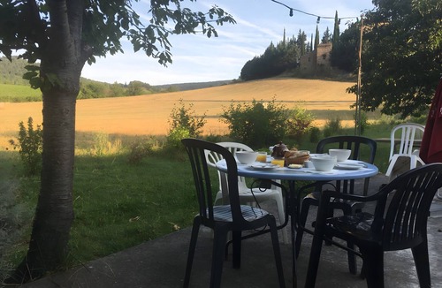 Serres Bed & Breakfast | Bed and Breakfast 'Chambre Toscane' with Shared Terrace, Shared Garden and Wi-Fi