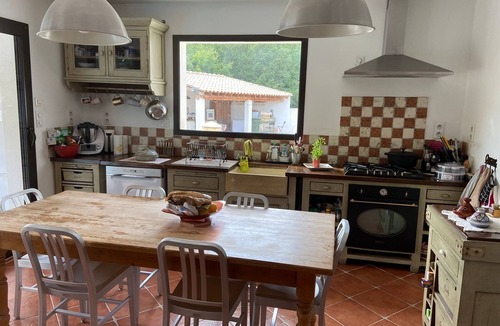 Laudun House | Belle Villa Contemporaine au Pied du Camp de César