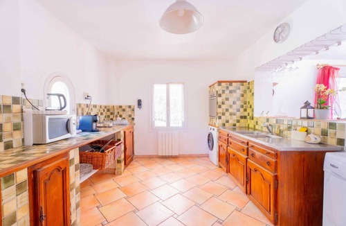 Grans Other | Belle Villa Provençale Dans Parc Paysagé Avec Piscine/sauna/balnéo + Dépendances