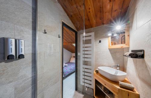 Tourves Ski Chalet | belliza