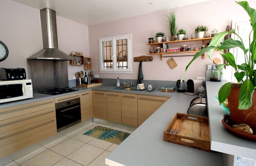 Chateaurenard Villa | Between Avignon and St-Rémy-de-Pce, air-conditioned villa, fenced pool