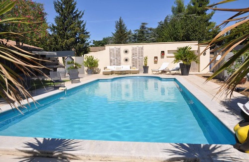 Jonquerettes House | Between Avignon and L'Isle-sur-la-Sorgue, vacation villa on the outskirts of the village of Jonquerettes,.