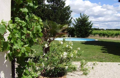 Domazan House | Between Avignon and Pont du Gard Mas Provencal for 2 to 4 people