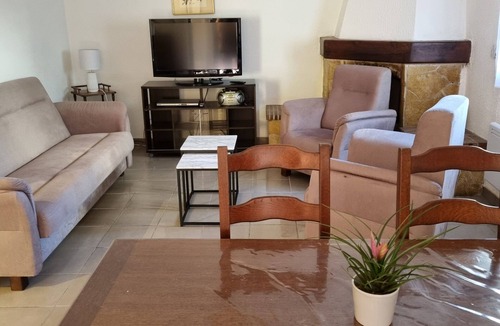 Le Mourillon Villa | Bottom of villa near beaches