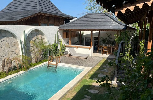 Tuban Villa | Brand new 3br villa, pool & minutes from the airport