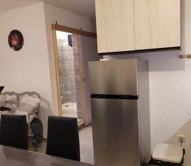 Beaucaire Apartment | Côté Jardin