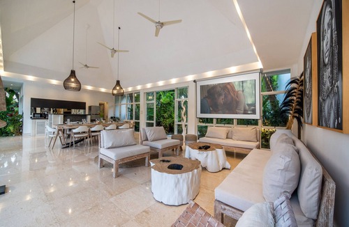 Kemenuh Villa | C&J - JACQUES