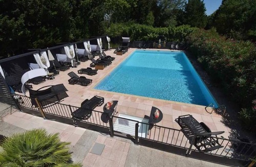 Paluds de Noves Ski Chalet | Camping 4 étoiles - Piscine - eehf0i