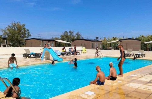 Saint-Mitre-les-Remparts Other | Camping 3 étoiles - Piscine - ccbaega