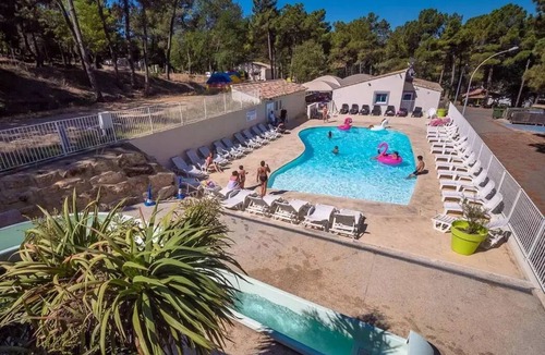 Mondragon House | Campsite La Pinède in Provence * - Mobile Home Olivier 2 Rooms 2 People