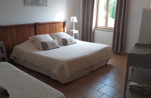 Lacoste House | Cante Grillet in Provence at the foot of the Luberon LACOSTE (84480) Chambre FLORY