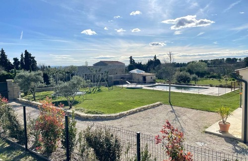 Caromb House | Caromb-maison 6 Personnes-3chambres-piscine-vue Dégagée