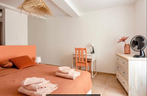 Montfort-sur-Argens Apartment | CASA RELAX Appart cocooning dans village provençal