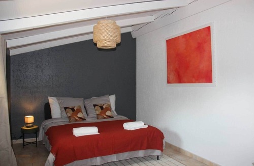 Pertuis House | Casa Yolis