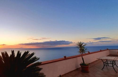 Furore House | "CASALENA" Villa a Furore Amalfi coast con grande terrazzo e vista sul MARE