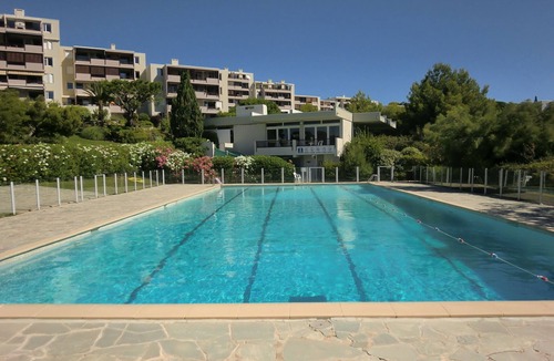 Cassis Apartment | Cassis 62m2 + Balcony 10m2, Air Conditioning, Panoramic Sea View, Pool, Tennis
