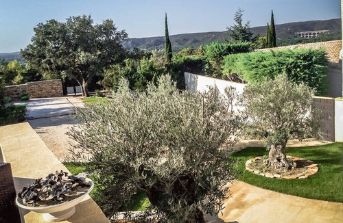 Castillon-du-Gard Villa | Castillon-du-Gard: modern holiday villa, swimming pool, pets allowed