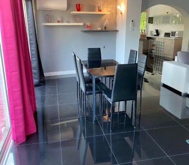 Cavaliere Beach Apartment | CAVALIERE APT 125M2 PISCINE