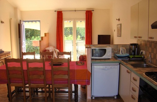 Mormoiron Apartment | CERISIER house 5 minutes from the lake