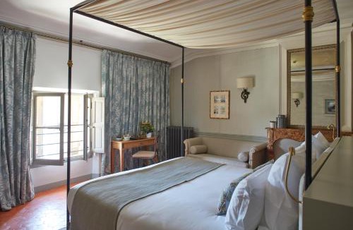 Le Puy-Sainte-Reparade Hotel | Château de Fonscolombe