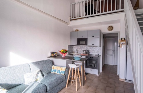 Martigues Apartment | Chabine - One Bedroom Apartment, Sleeps 4
