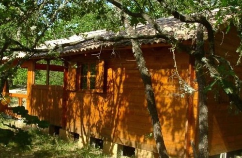 Simiane-la-Rotonde Cabin | Chalet Calune