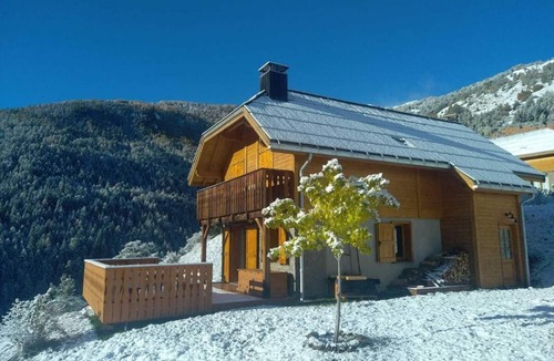 Pra Loup Ski Chalet | Chalet, view mountain, terrace, fireplace or stove, tv, ski locker, 110m², Pra Loup