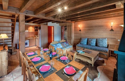 Pra Loup Ski Chalet | Chalet, view valley, terrace, fireplace or stove, tv, ski locker, 80m², Pra Loup