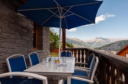 Pra Loup Ski Chalet | Chalet, view valley, terrace, fireplace or stove, tv, ski locker, 80m², Pra Loup