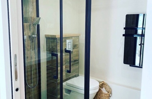Monteux Bed & Breakfast | Chambre Avec Accès Parc et Piscine