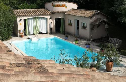 Pierrevert Bed & Breakfast | Chambre d'hôte à Pierrevert, en Haute Provence