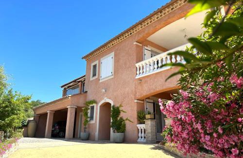 Digne-les-Bains Bed & Breakfast | Chambres d'hôtes Les Noisetiers