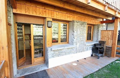 Pra Loup Apartment | Charmant appartement à Pra-Loup avec terrasse, parking, et accès facile aux pistes - FR-1-165A-65