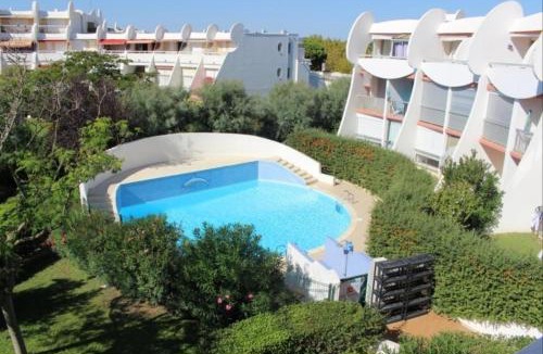 Le Grand Travers Apartment | Charmant studio en bord de mer, piscine, climatisation, parking privé et wifi