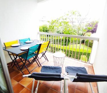 Le Grand Travers Apartment | Charmant studio en bord de mer, piscine, climatisation, parking privé et wifi