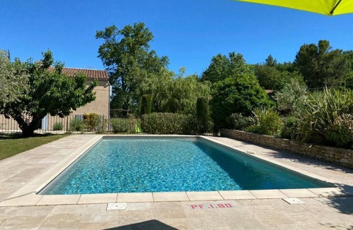 Venasque Bed & Breakfast | Charmante Chambre D'hôte au Coeur de la Provence à Venasque