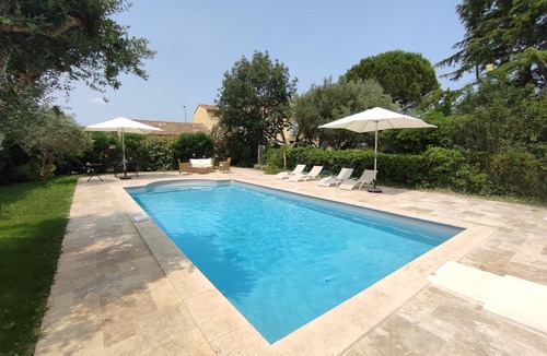 Caderousse House | Charmante Maison Avec Piscine Proche Centre-ville