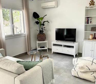 Fos-sur-Mer House | Charmante maison de ville avec jardin, terrasse et terrain de pétanque