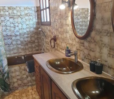 Pierrevert Apartment | Charmante maison de village au cœur du Luberon