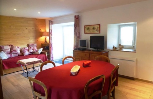 Freycenet-la-Cuche Cottage | Charming cottage with terrace, near winter sports, pets allowed