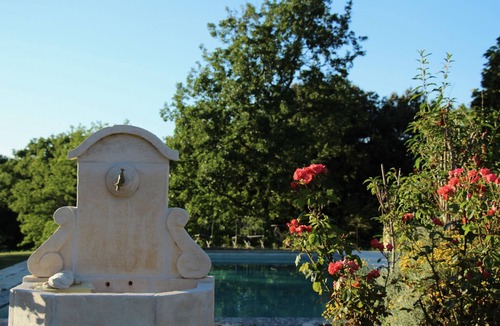 Menerbes Cottage | Charming cottage in stone farmhouse in the heart of the vineyards in the Luberon