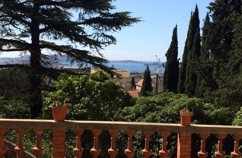 Toulon House | Charming country house on the Faron