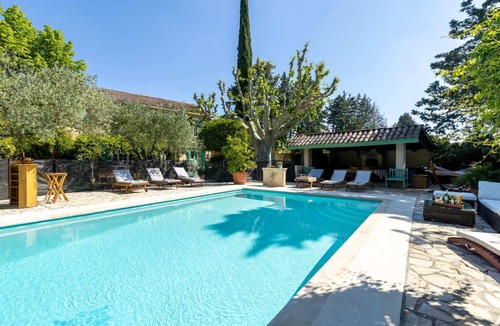 Pernes-les-Fontaines Villa | Charming farmhouse to rent in Provence-'Mas des Olivades'-Provencal farm.
